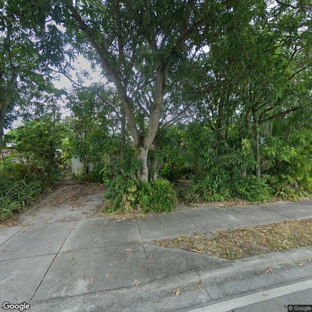2001 NW 183rd St