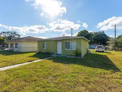 2 bedroom CBS at 2210 NW 155th St Miami Gardens