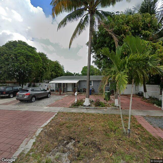 3633 SW 17th St